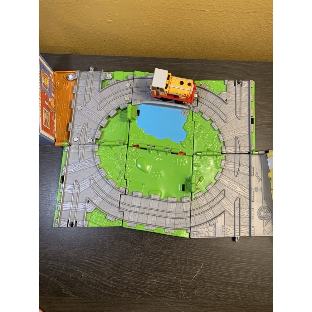 Thomas & Friends Take N Play Foldable Paint Shop and Library Play Set W/ Bill - Picture 10 of 13